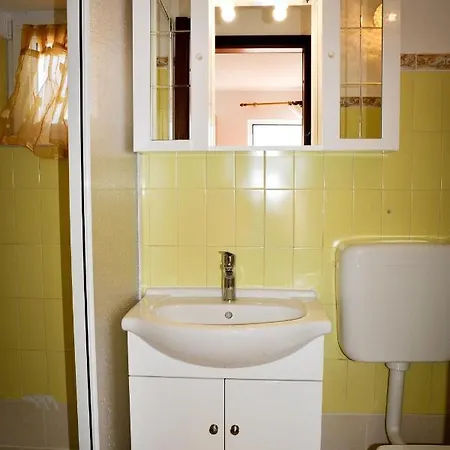 Apartment With Parking Space Kampor, Rab - 14998 *